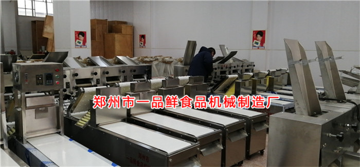 客戶(hù)考察面館用燴面機(jī)